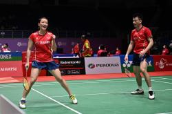 足球直播在线观看免费-马来西亚队轻取印尼队，黄鸭组合带队取胜