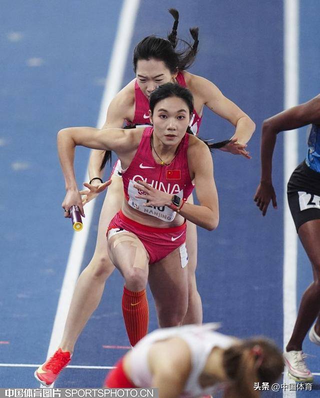 关于田径比赛女子四百米接力发生激烈对抗，法国逆转夺金的信息
