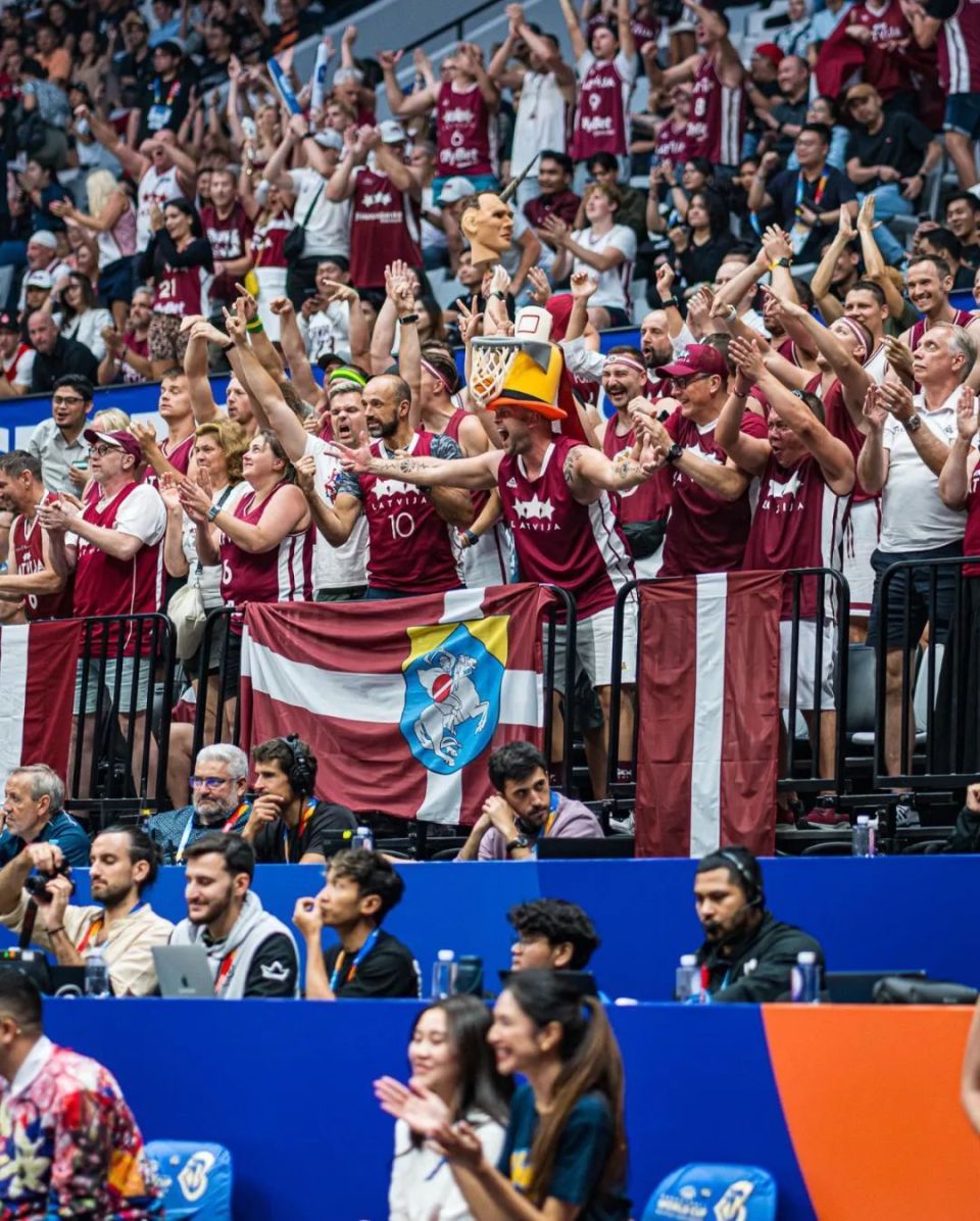 日本队完胜法国队，波尔扛起全队的简单介绍