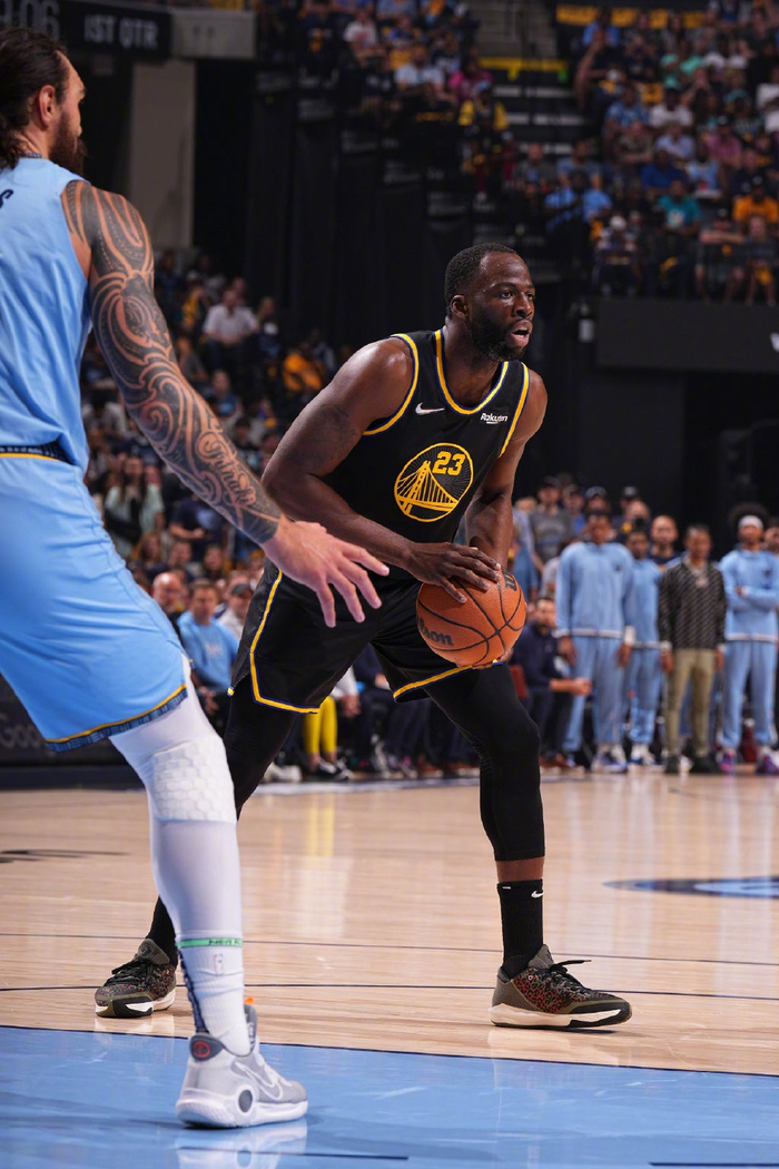 勇士完胜灰熊，赵继伟点燃赛场